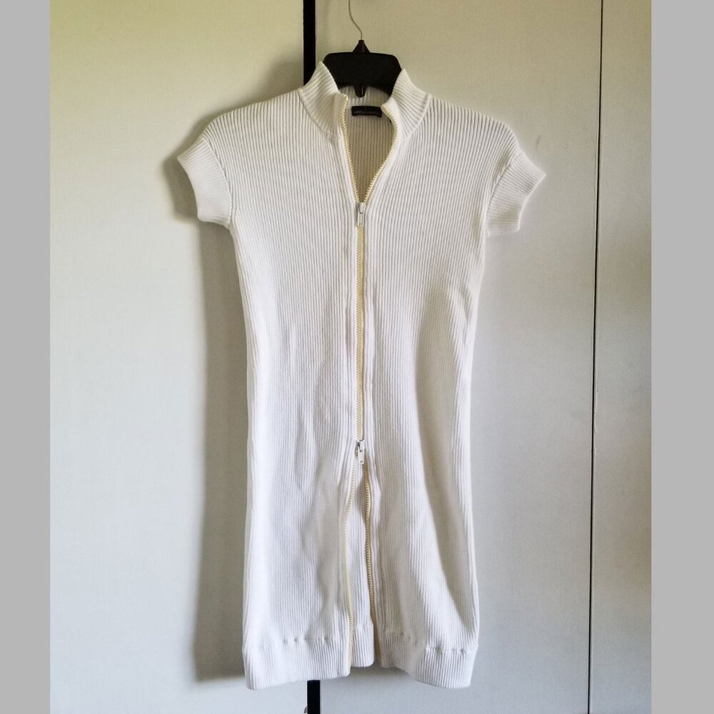 White Ribbed Short-Sleeve Sweater Top with Zipper Closure